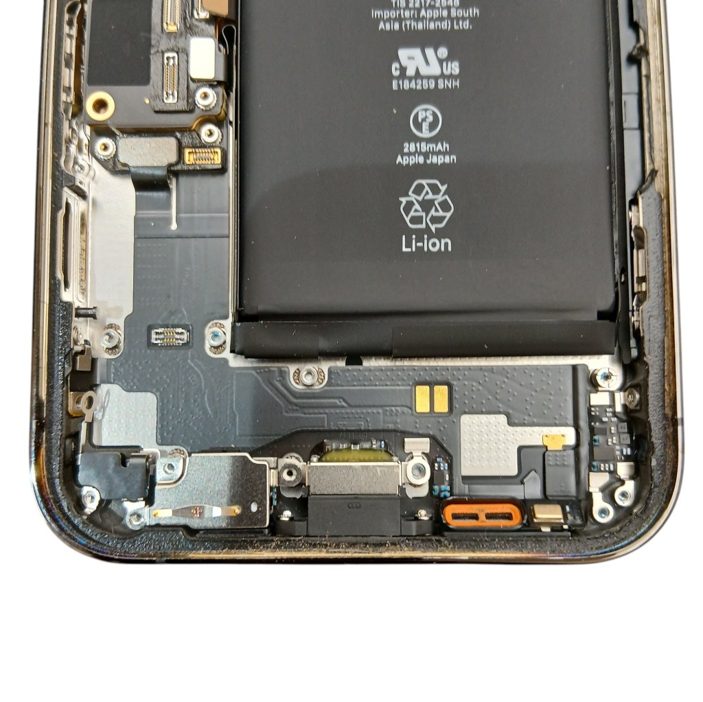 iPhone12 ライトニングコネクタ交換