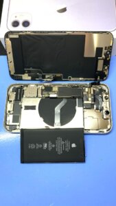 【iPhone12 バッテリー交換】充電の持ちが改善！｜伊勢崎市東本町