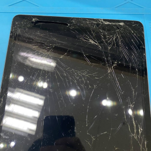 iPad 9 フロントパネル交換| 羽村市羽加美｜iPad故障はご予約で当日に交換修理が出来ます！