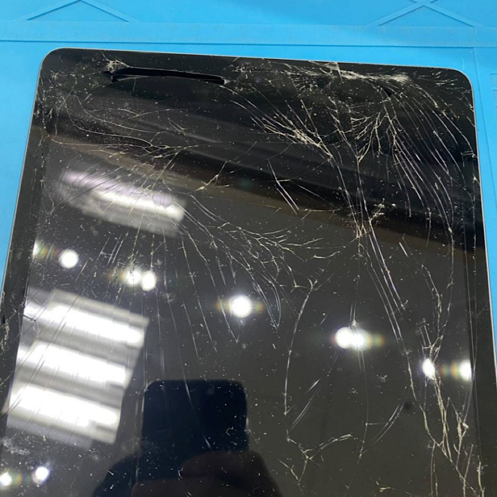 iPad 9 フロントパネル交換| 羽村市羽加美｜iPad故障はご予約で当日に交換修理が出来ます！