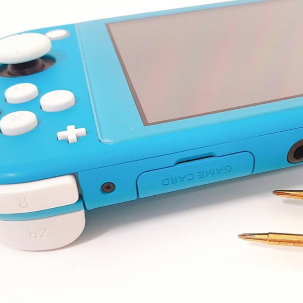 ニンテンドースイッチLite カードスロット修理| 青梅市住江町| 任天堂Switchも当日修理出来ますよ！