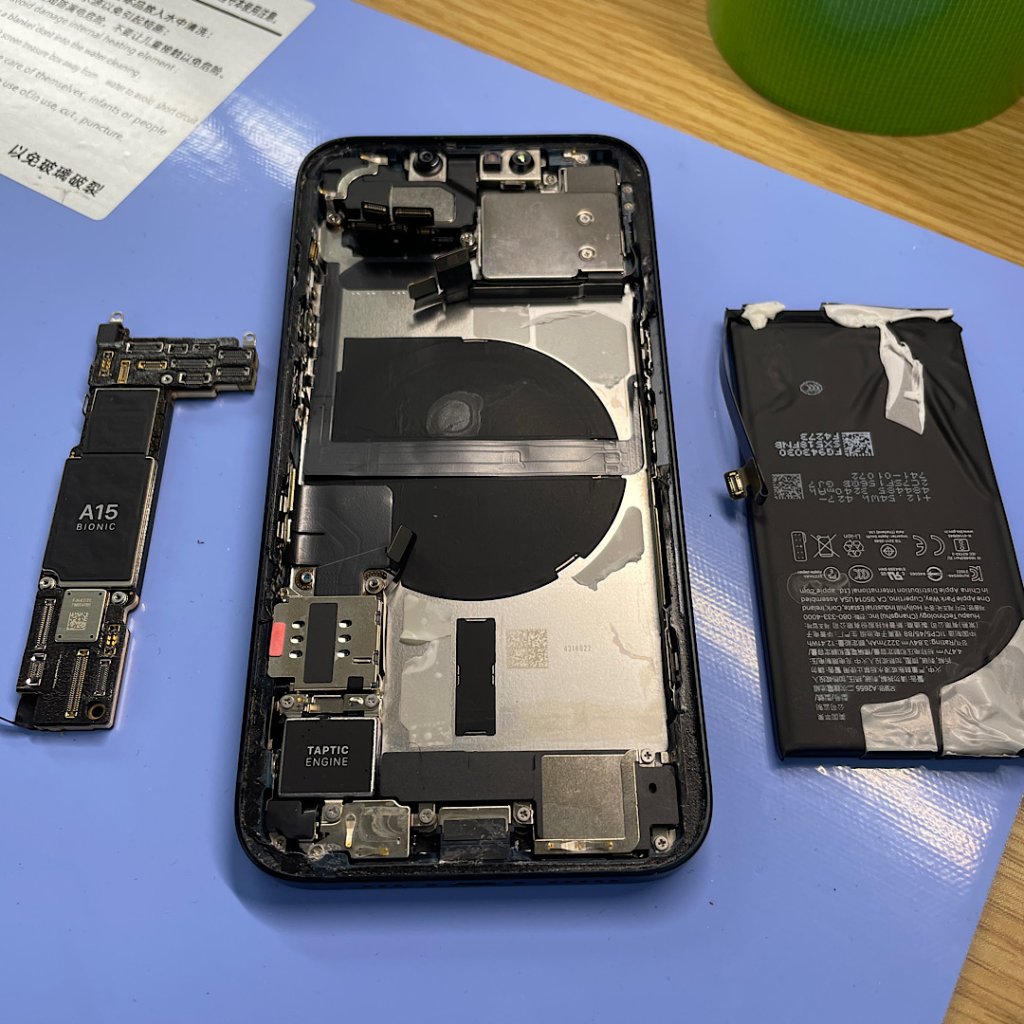 iPhone13プールで水没 点検修理|あきる野市切欠| サマーランドで水没したお客様はお寄り下さい‼︎
