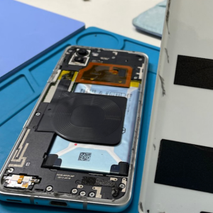Android修理 AQUOS R3 バッテリー交換 交換 |あきる野市草花| アンドロイド携帯も修理対応しております‼︎