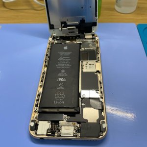 iPhone6 バッテリー交換修理|あきる野市平沢| 飛び込みでも即日30分で修理対応しております‼︎