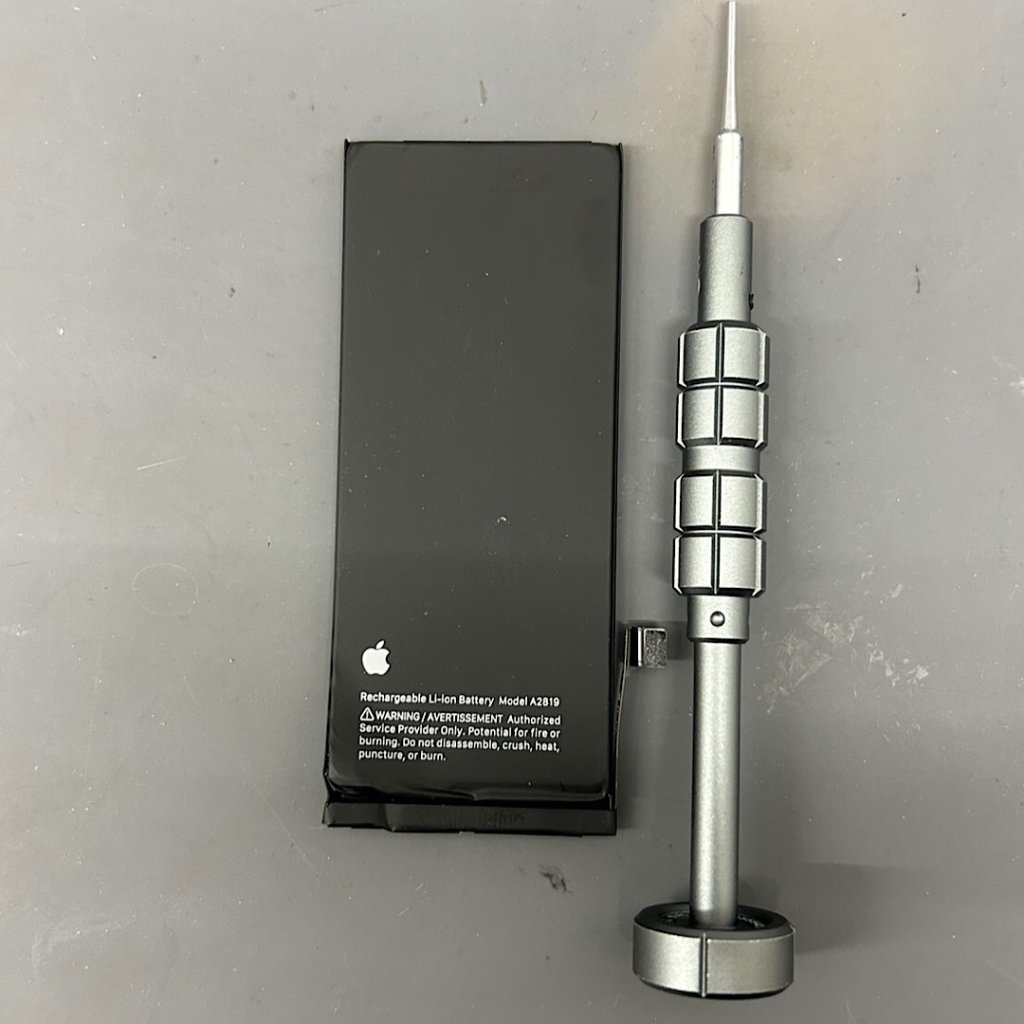 iPhone SE3 バッテリー交換
