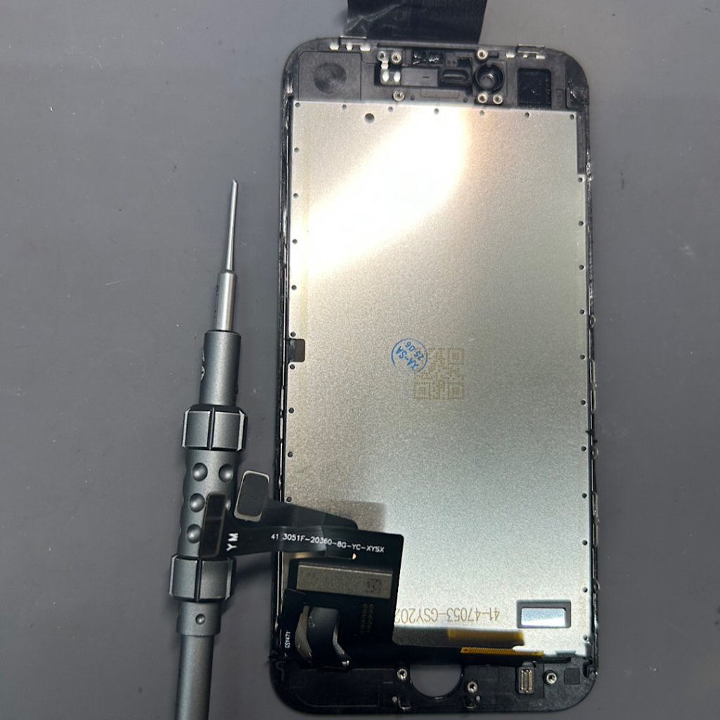 iPhone SE3フロントパネル交換