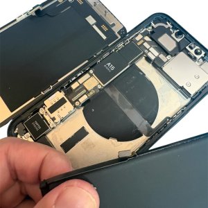 バッテリー交換 【iPhone13】