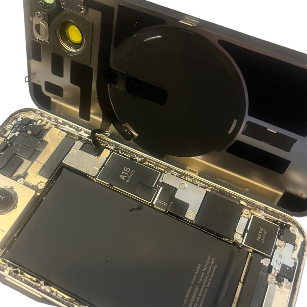 iPhone14　バッテリー交換