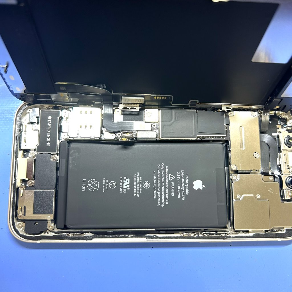 【iPhone12 バッテリー交換】充電の減りが早い症状を改善！｜伊勢崎市田部井町
