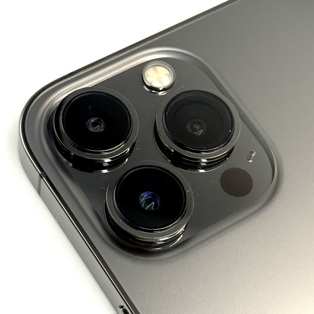 【iPhone13ProMax アウトカメラレンズ修理】カメラレンズの割れを修理して快適に撮影できる状態へ！｜高崎市問屋町