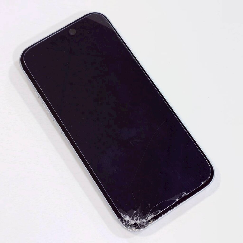 iPhone15 フロントパネル交換