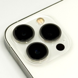 iPhone 13 Pro Maxのアウトカメラレンズ修理