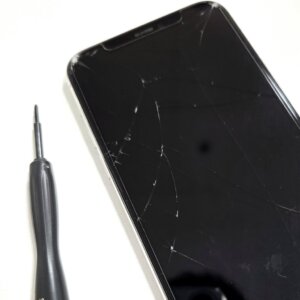 iPhone11 フロントパネル交換
