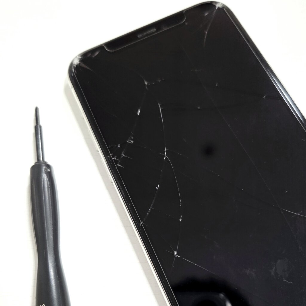 iPhone11 フロントパネル交換