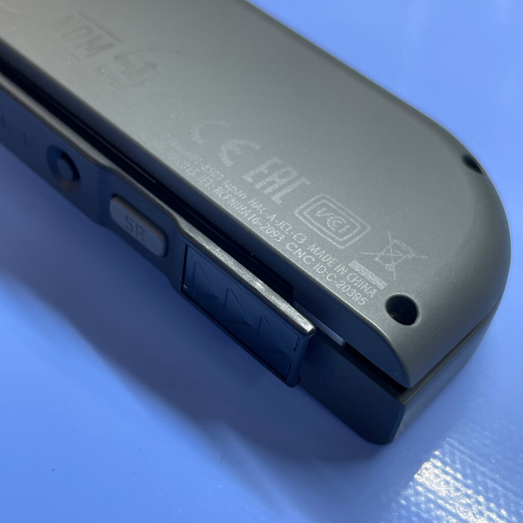 任天堂Switchジョイコン 電池が膨張して膨らむ バッテリー交換 |昭島市上川原町| ゲーム機修理もご予約で対応しております‼︎