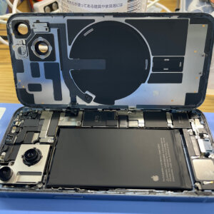 iPhone14 バッテリー交換修理|武蔵村山市学園| 即日30分で修理対応しております‼︎