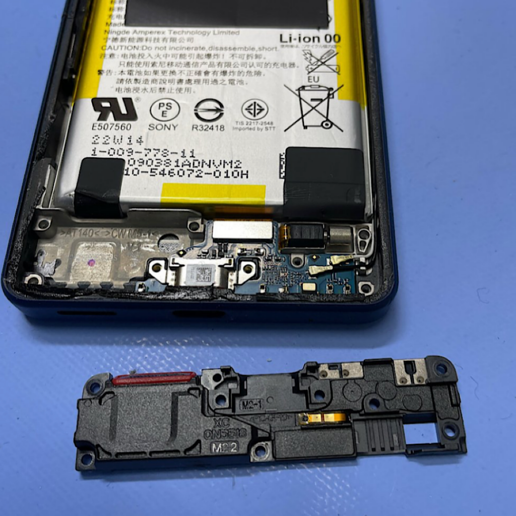 アンドロイド携帯SONY Xperia 充電口交換修理 |青梅市今井| アンドロイド携帯のトラブルは専門店にご相談ください‼︎