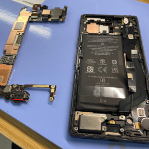 Google pixel 8a 画面が映らない！ 液晶交換| 西多摩郡日ノ出町平井| ご予約で即日修理対応致します！