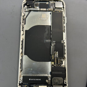 iPhone SE3 のバッテリー交換