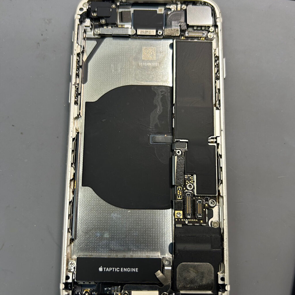 iPhone SE3 のバッテリー交換