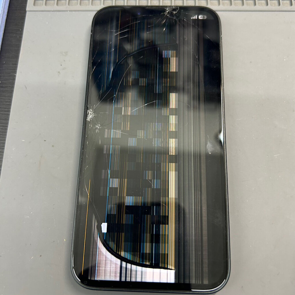 iPhone16e 液晶交換