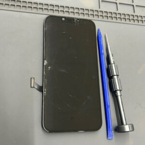 iPhone16e フロントパネル交換