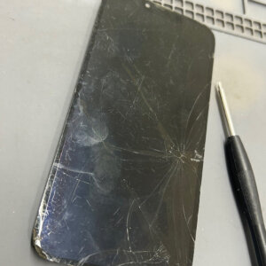 iPhone13 液晶交換