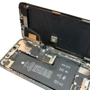 【登別店】iPhone11ProMax バッテリー交換｜充電の減りが早い症状を改善