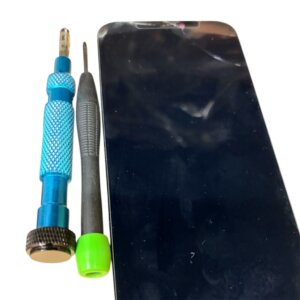 伊達市　iPhone13Pro　液晶漏れによる液晶交換