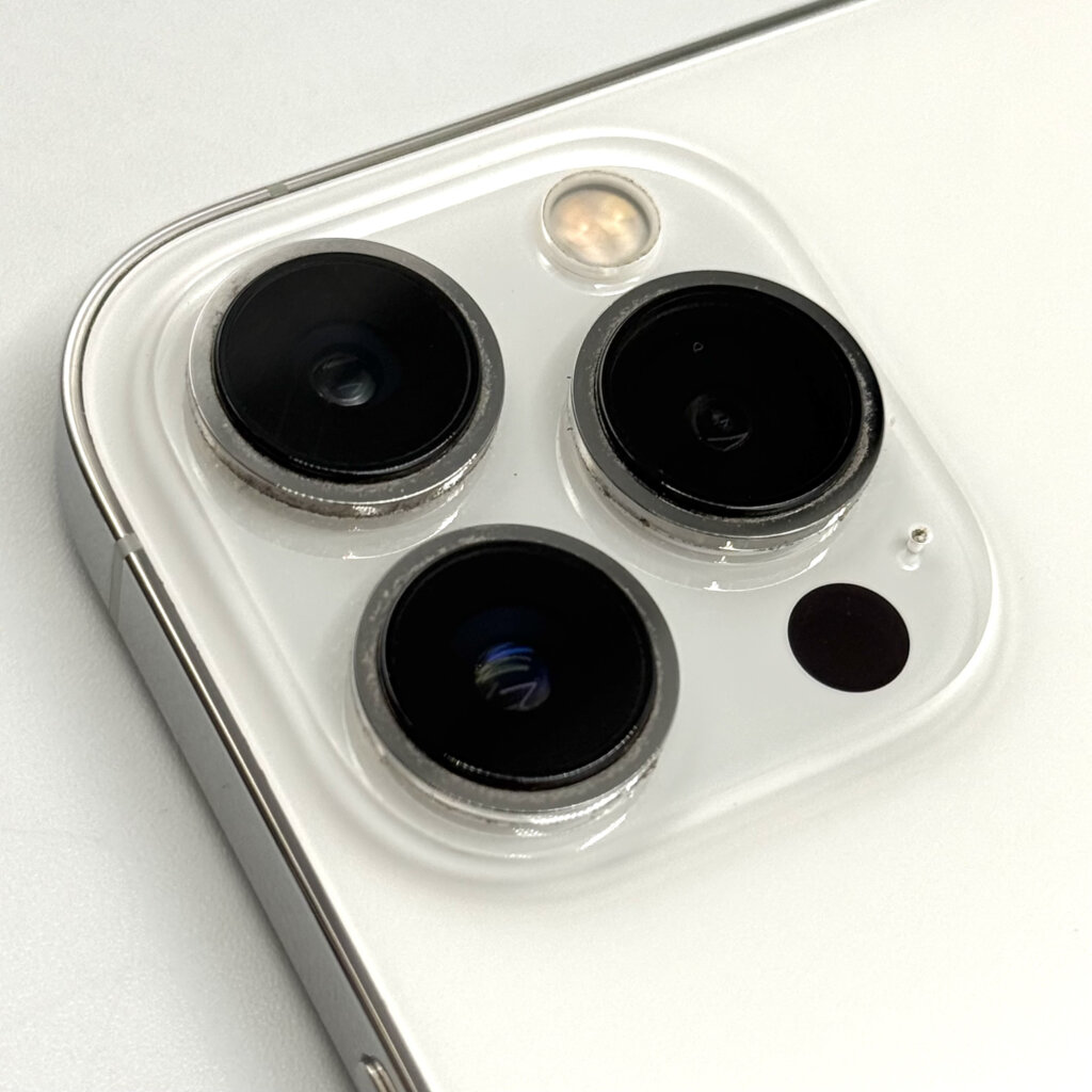 【iPhone13ProMax アウトカメラレンズ交換】ひび割れたレンズを修理して撮影不良を改善！｜前橋市箱田町