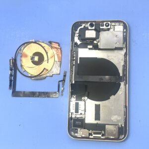 【iPhone13 電源ボタン修理】押しても反応しないスリープボタンの不具合を改善！｜高崎市井野町
