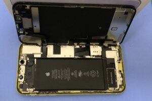 【iPhone11 バッテリー交換】電池の減りの速さを改善！｜伊勢崎市上諏訪町