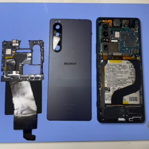 SONYエクスペリアバッテリー交換| 柏市| 液晶パネル交換もご予約で即日お渡しで修理対応しております‼︎
