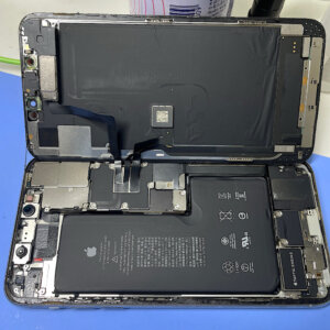 iPhone11pro電池劣化 バッテリー交換| 龍ケ崎市| 液晶パネル交換も即日お渡しで修理対応しております‼︎