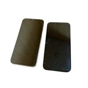 【iPhone12 ProMax パネル交換】