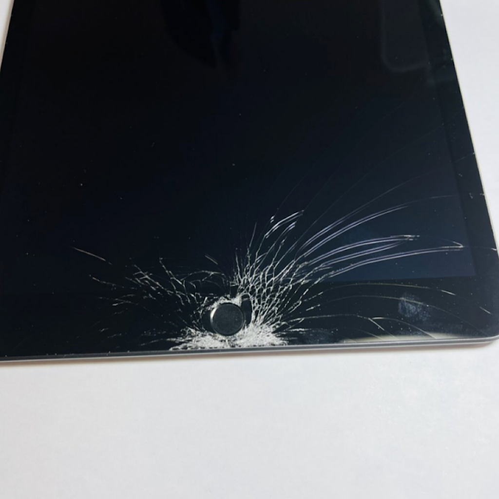 iPad 第九世代 パネル交換修理 | あきる野市小峰台 | ご予約なら即日で修理対応しております‼︎