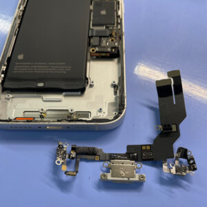 iPhone17充電コネクター水検出‼︎アラート| 西多摩郡日ノ出町平井|  サマーランドで水に落としたお客様はご相談ください‼︎