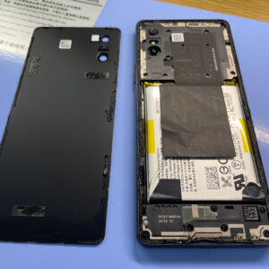 アンドロイド携帯 バッテリーが膨らんで来た‼︎電池交換修理|昭島市中神町| Androidスマホも対応しております‼︎