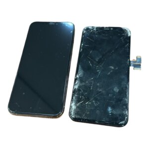 【iPhone12Pro パネル交換】