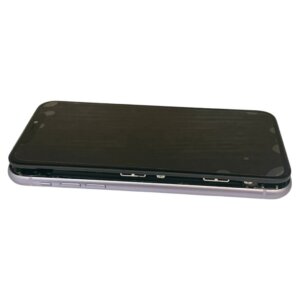 iPhone11 バッテリー交換 バッテリーが膨張して画面が浮いている