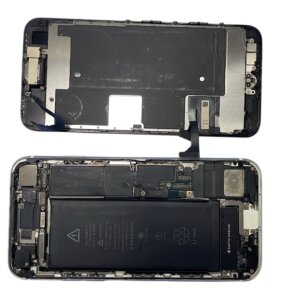 iPhone SE3バッテリー交換| 守谷市本町| 液晶パネル交換も即日お渡しの修理対応しております！