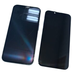iPhone13　フロントパネル交換