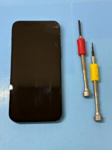 【iPhone12mini フロントパネル交換】画面割れを改善！｜伊勢崎市上諏訪町