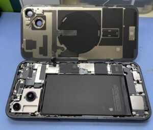 【iPhone15Plus バッテリー交換修理】電池の減りの速さを改善！｜伊勢崎市韮塚町