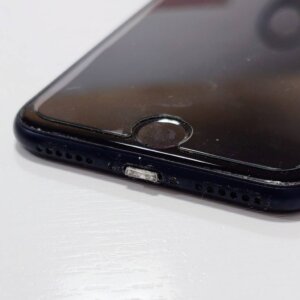 iPhoneSE2 ライトニング交換
