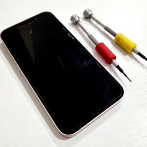iPhone13mini 液晶交換