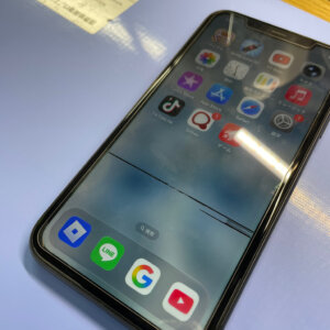 iPhone11 テーブルから落下 液晶に線が入る‼︎ |あきる野市五日市| 即日30分で修理対応しております‼︎