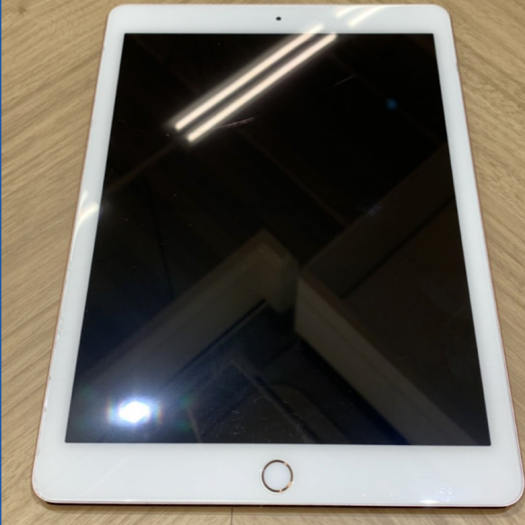 iPad Pro 9.7インチ 液晶パネル交換修理 | 青梅市塩船 | ご予約なら即日で修理対応しております‼︎