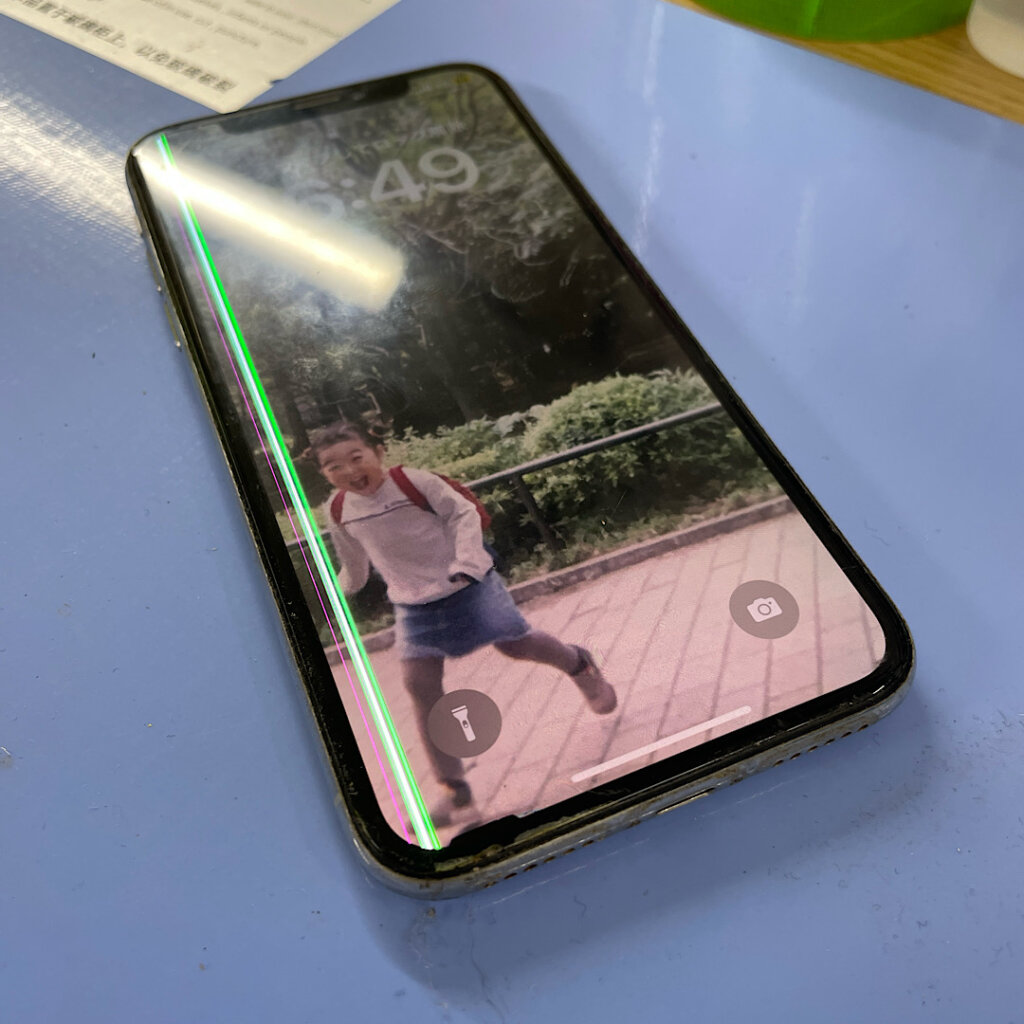 iPhoneX 緑の線が入った‼︎液晶交換 | 武蔵村山市残堀| 液晶交換も即日30分で修理対応しております‼︎