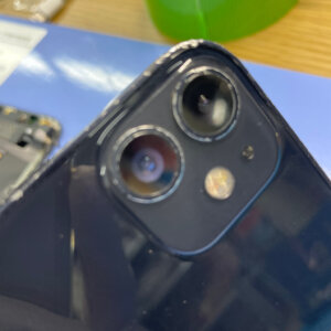 iPhone12 カメラレンズ破損 レンズ交換| 青梅市友田町| アウトカメラレンズ修理も即日お渡しで対応しております！